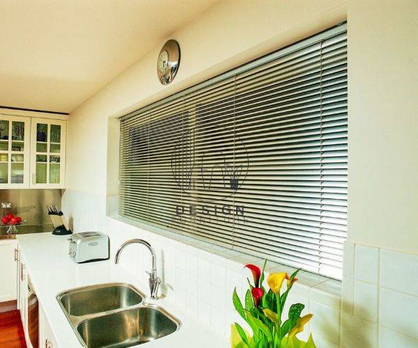 Kitchen venetian blinds