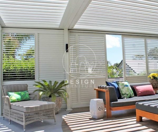 white colour outdoor blinds