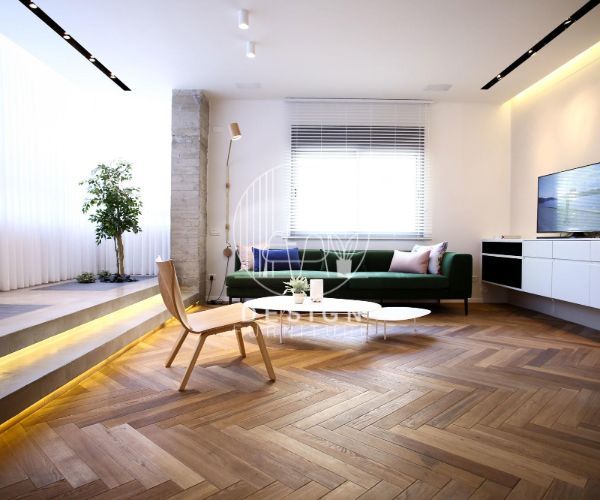 parquet flooring in Tv launch
