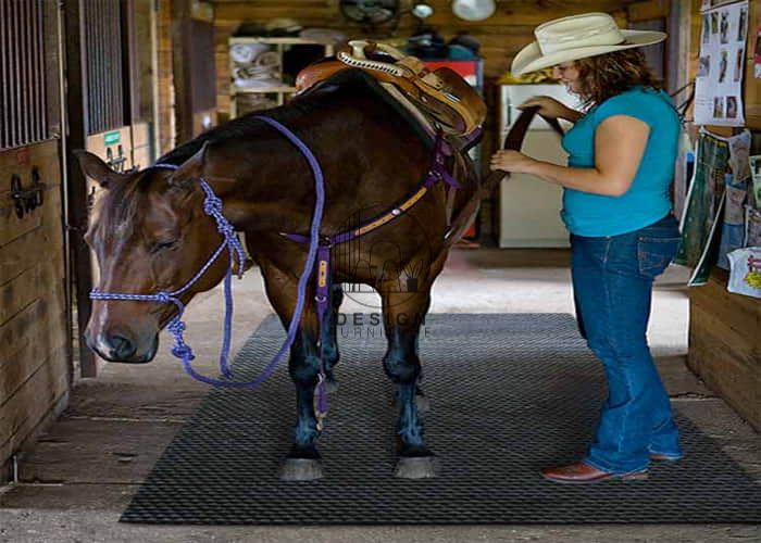 Horse stall mats (9)
