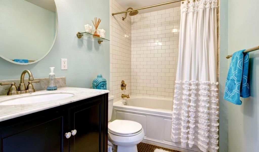 Choose The Best Shower Curtain For A Walk-In Shower